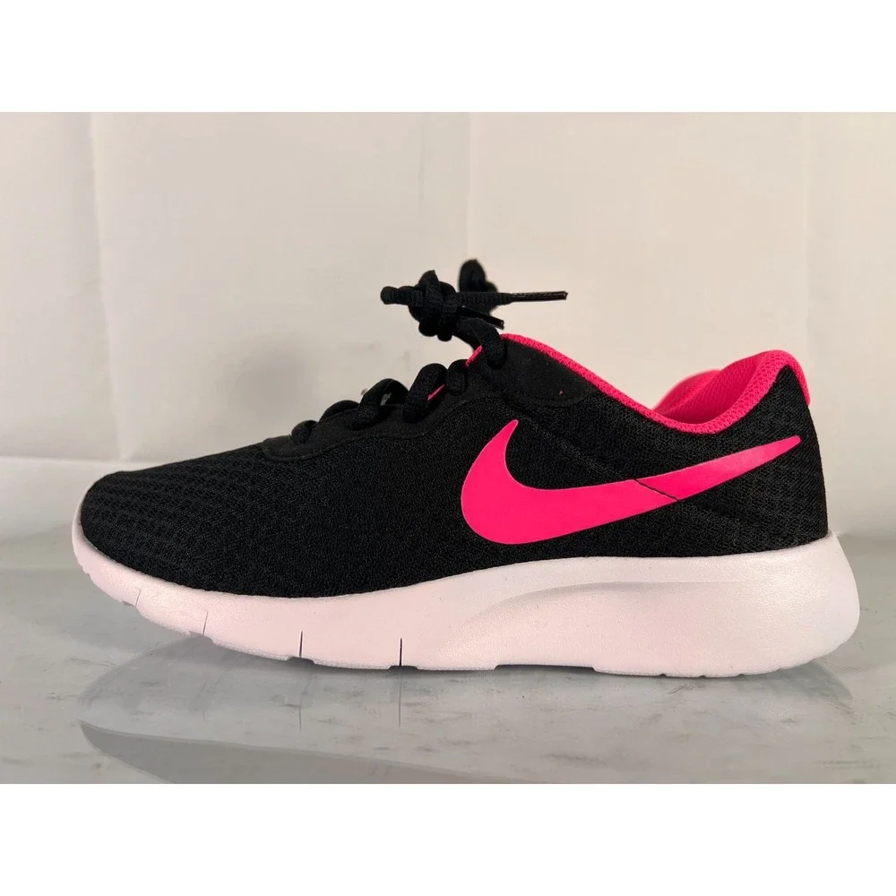 Nike Tanjun‎ GS Black Hyper Pink White Kids Size 6.5 Running Shoes 818384 061